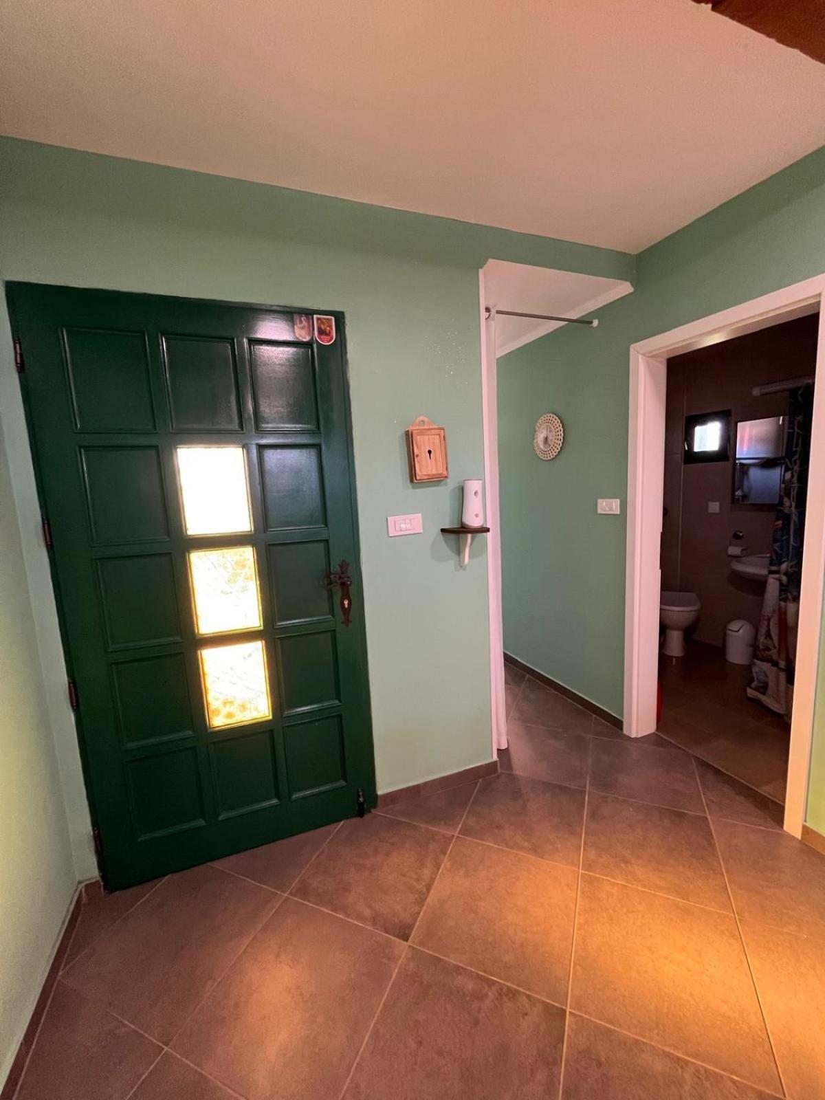Wooden House Ante Self Check - In And Check - Out Appartement