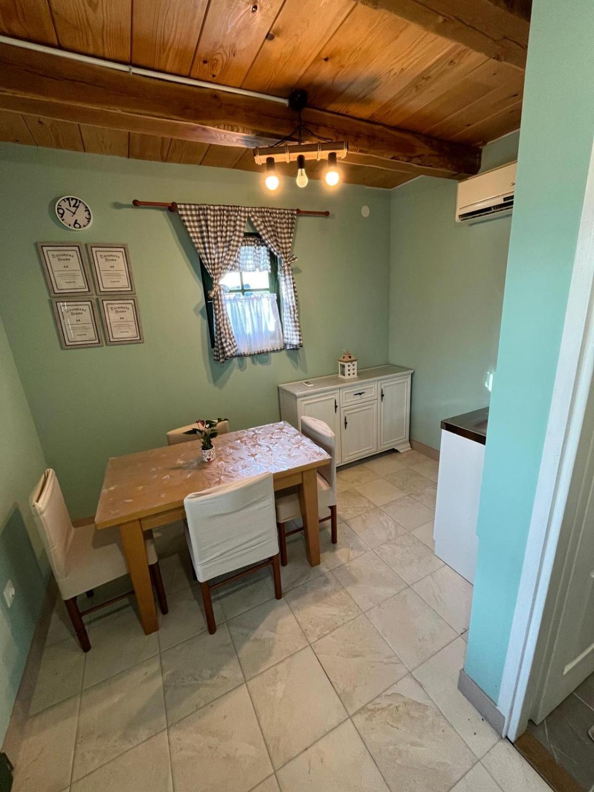 Wooden House Ante Self Check - In And Check - Out * Otočac