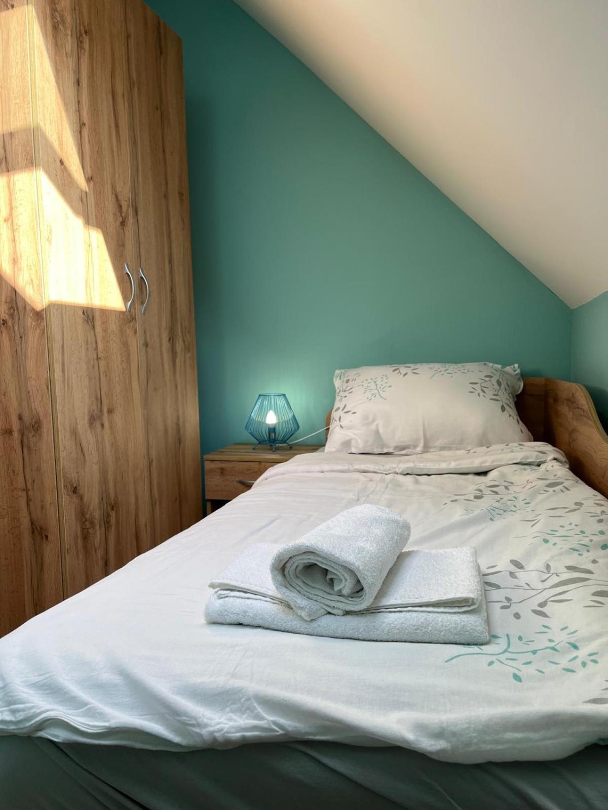 Wooden House Ante Self Check - In And Check - Out