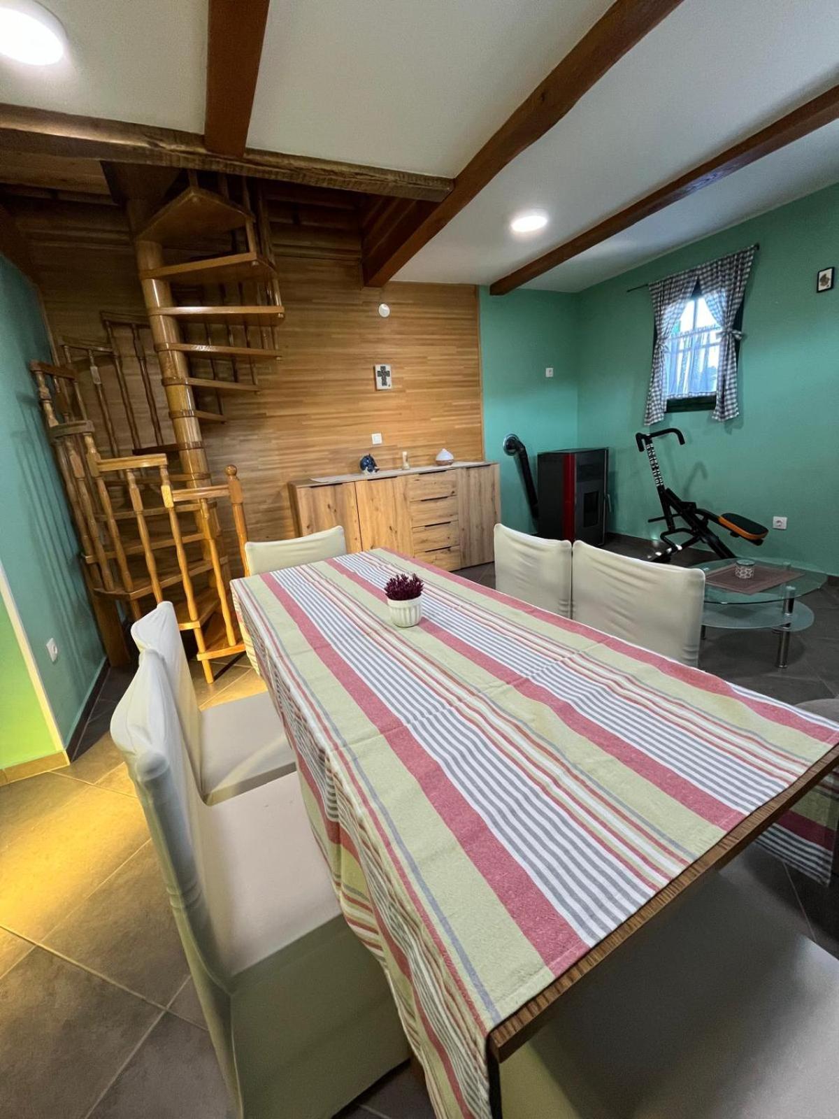 Wooden House Ante Self Check - In And Check - Out Appartement Otočac