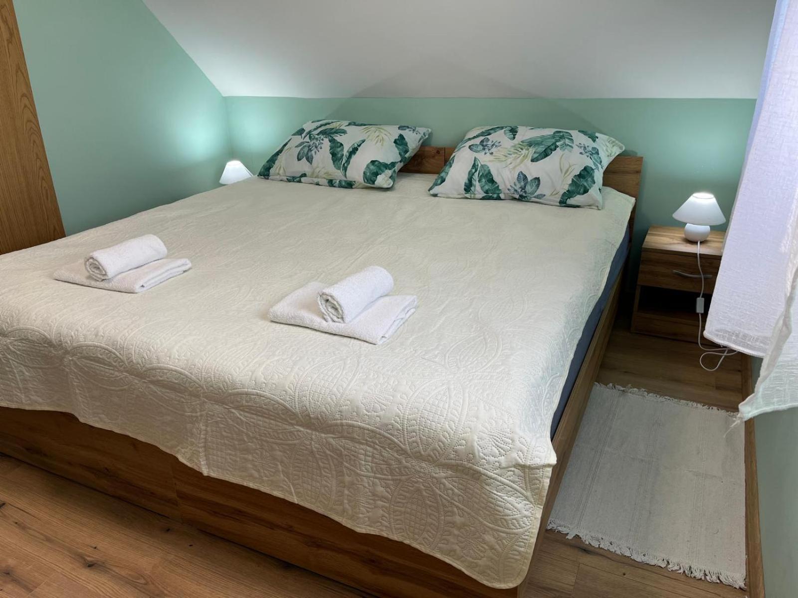 Wooden House Ante Self Check - In And Check - Out Appartement