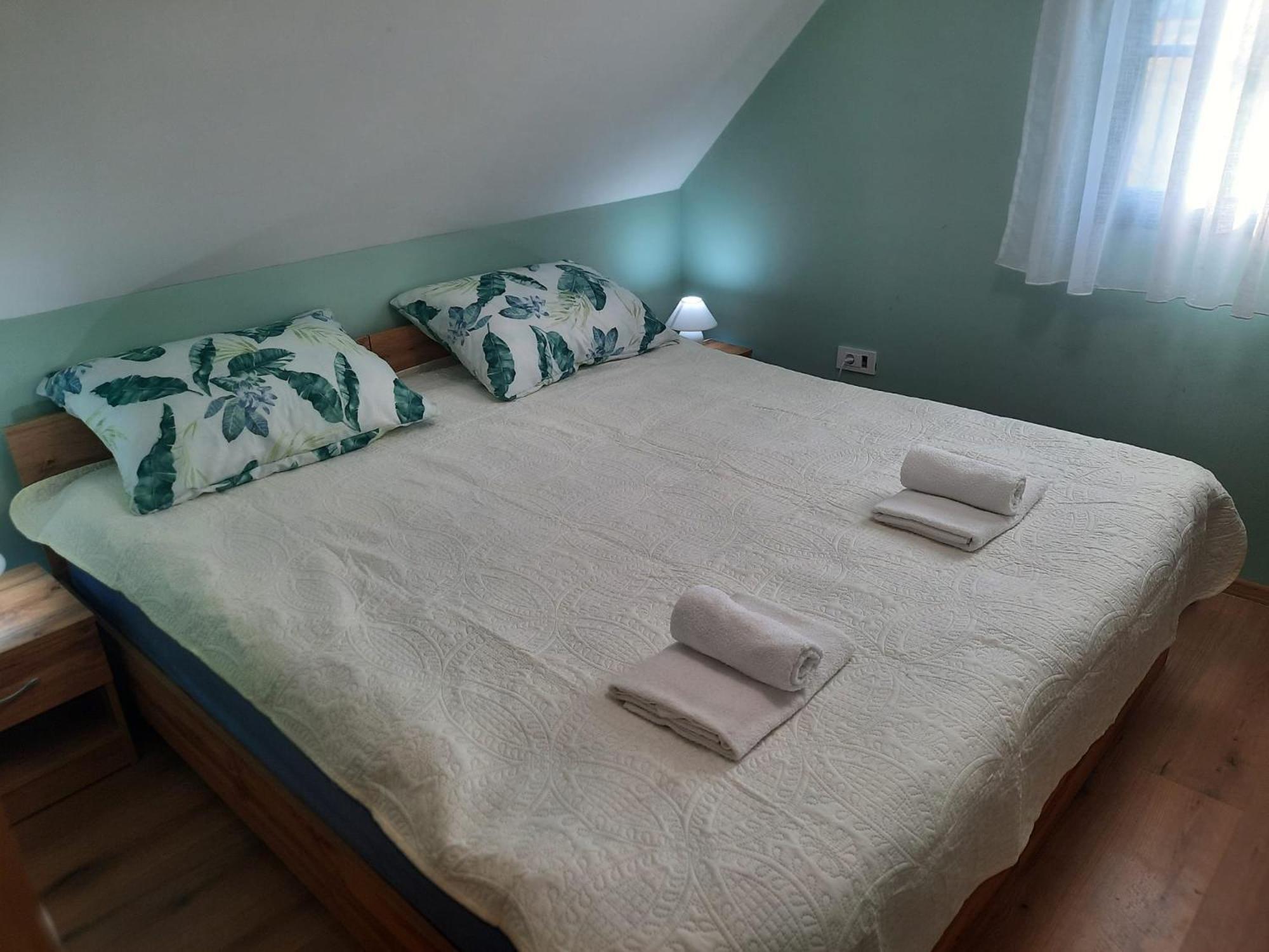 Wooden House Ante Self Check - In And Check - Out Apartman Otocac